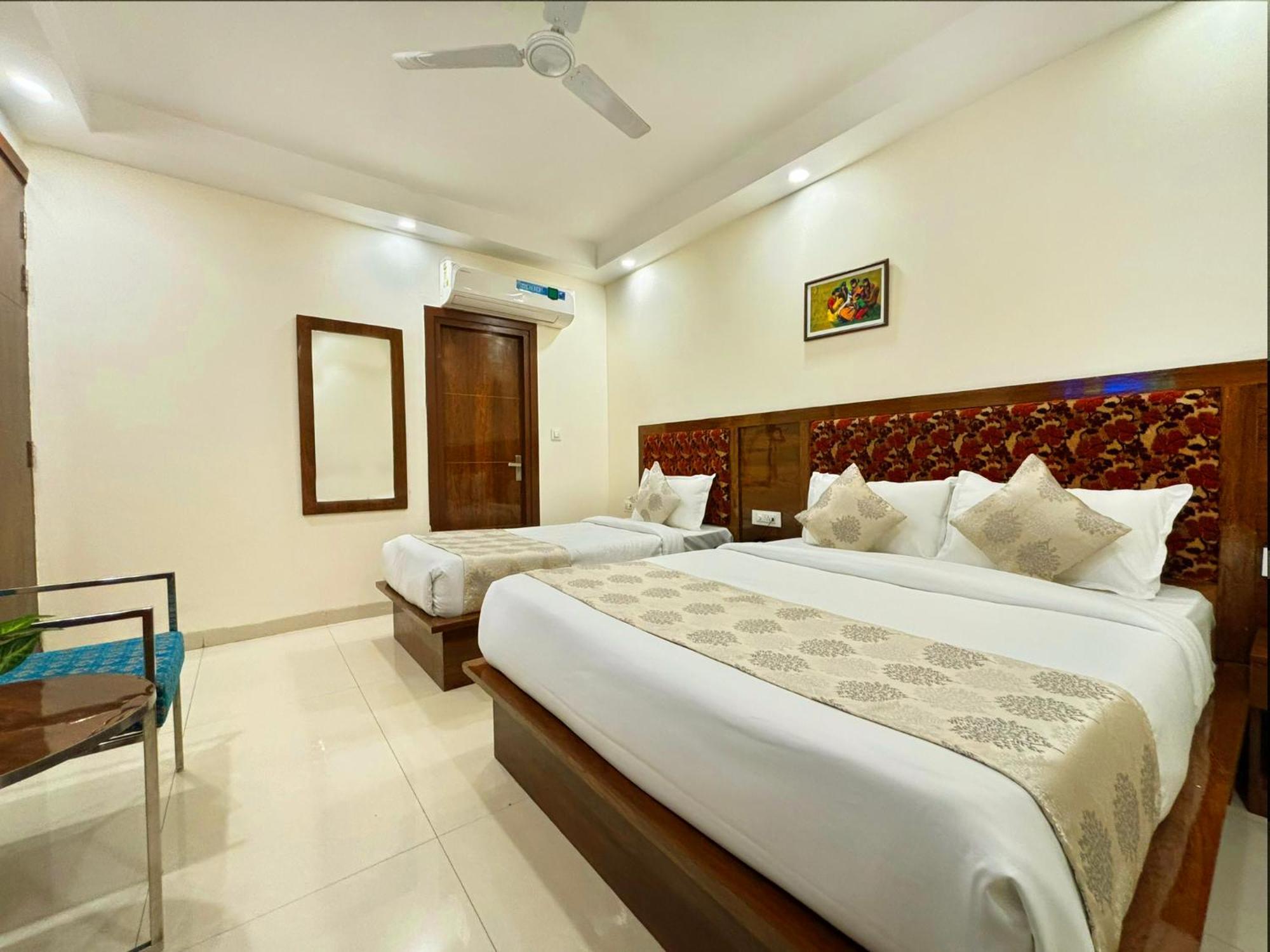 Hotel Emblem Suites- Near Delhi Airport Nowe Delhi Zewnętrze zdjęcie