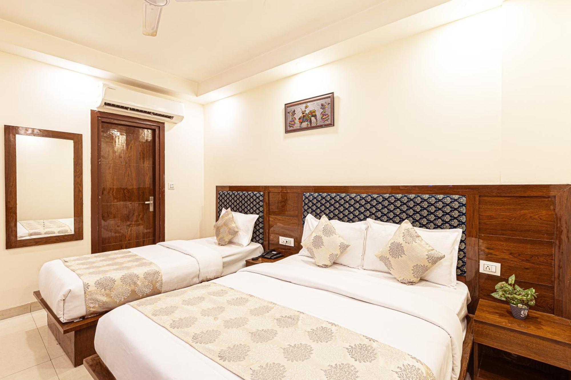 Hotel Emblem Suites- Near Delhi Airport Nowe Delhi Zewnętrze zdjęcie