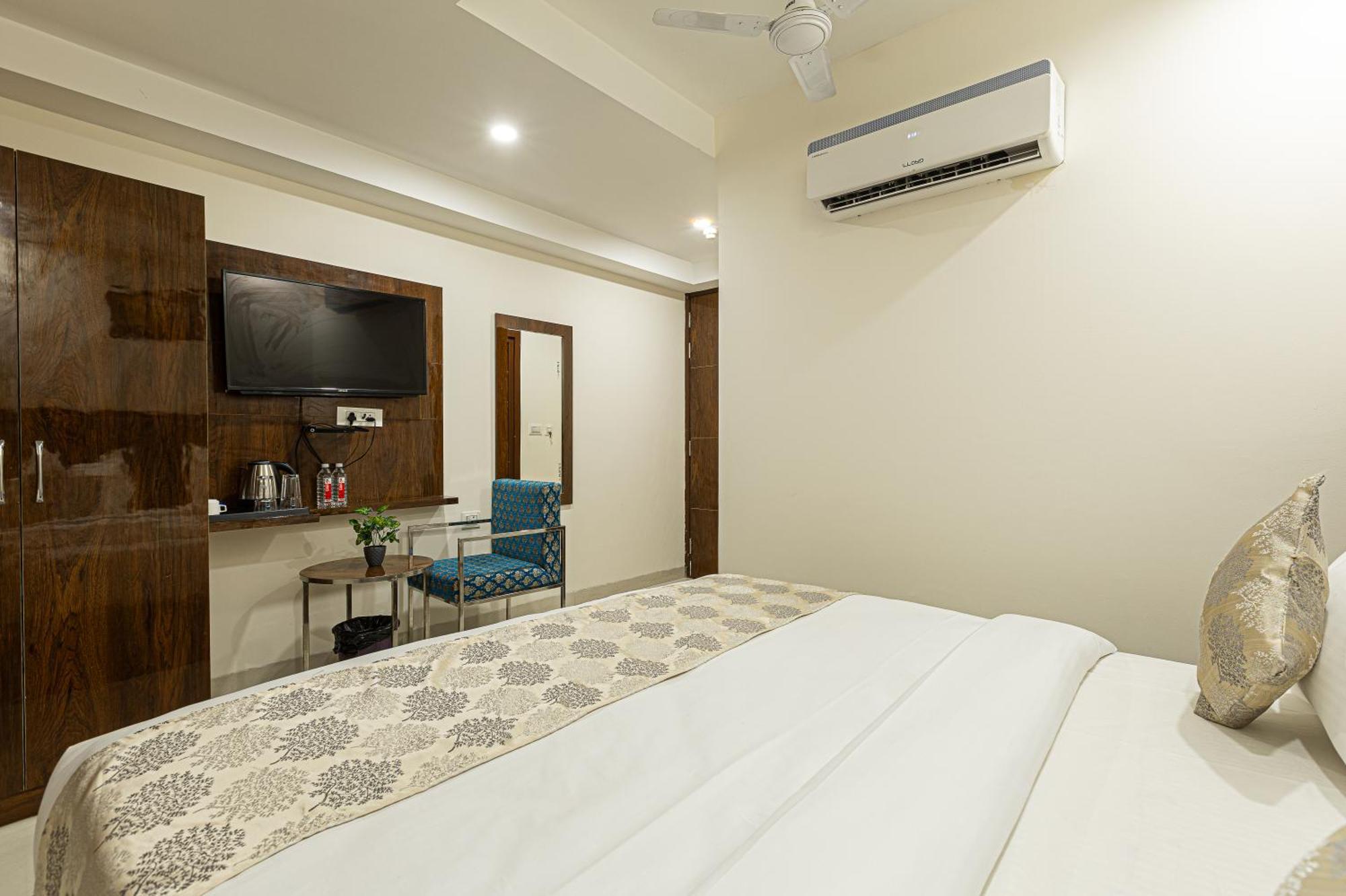 Hotel Emblem Suites- Near Delhi Airport Nowe Delhi Zewnętrze zdjęcie